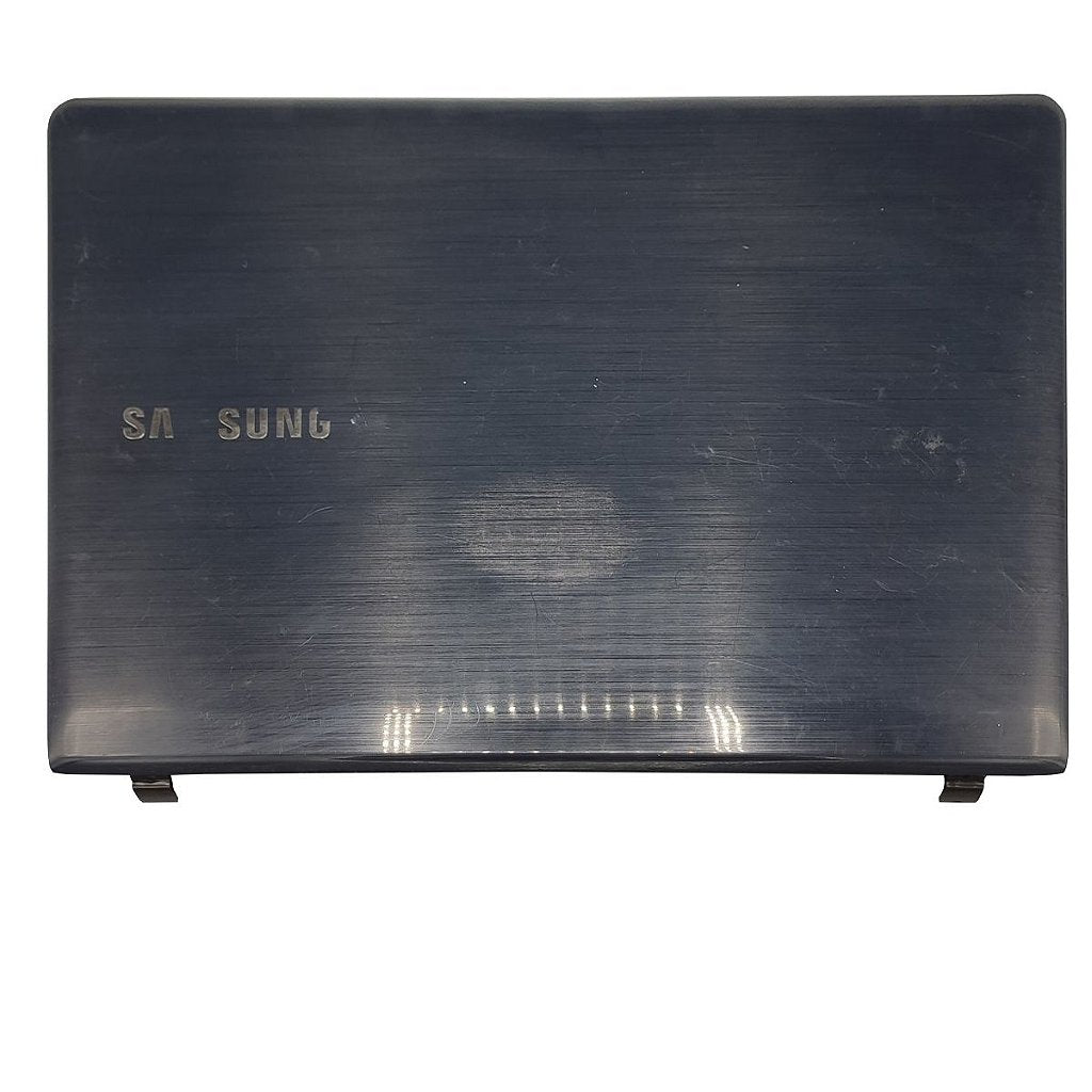 Carcaça Tampa da Tela Notebook Samsung Np270e5e Np270e5g Np270e5j - Detalhe