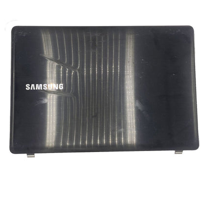 Carcaça Tampa Da Tela Notebook Samsung Np370e4k Ba98-00389a - Detalhe