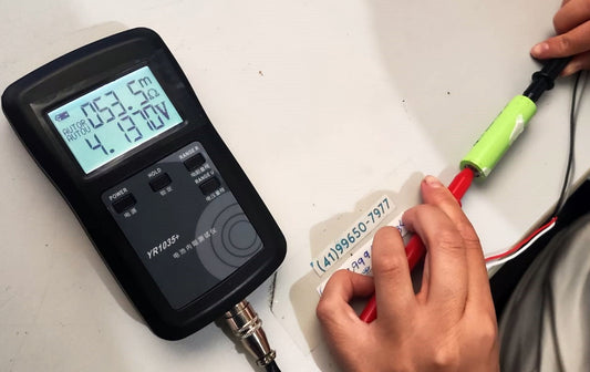 Bateria 16650 Célula Lítio 3.7v Até 79 Miliohms Recarregável