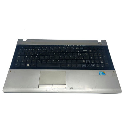 Carcaça Base Superior Com Teclado Pt-br Notebook Samsung Rv511 Com Touchpad Prata com Preto Com Detalhe